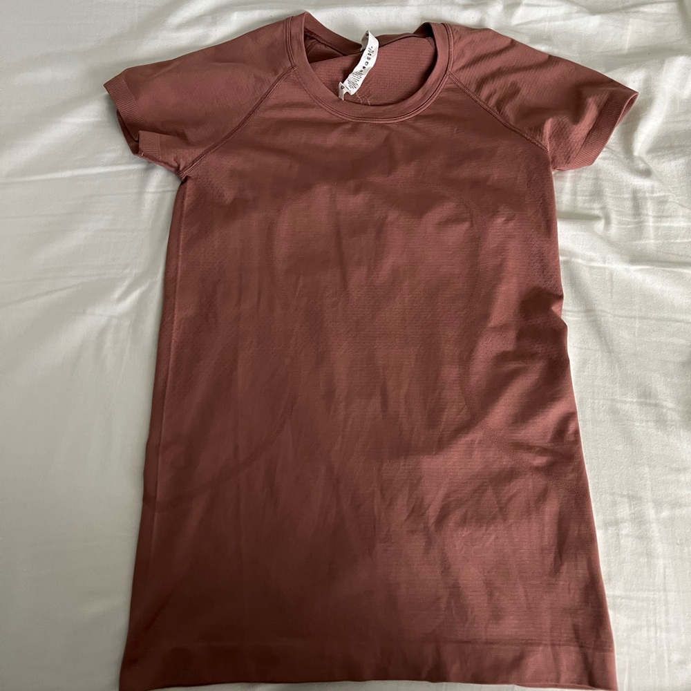 Lululemon Swiftly Tech Short-Sleeve Shirt - Brand New